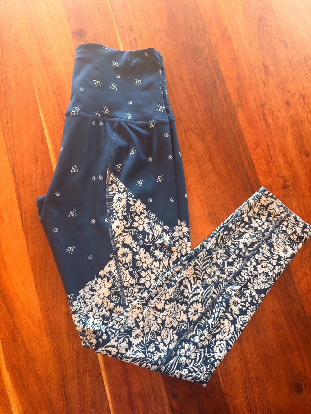 FP Movement by Free PeopleSunny Bandan Navy and White Floral High-Waist Leggings